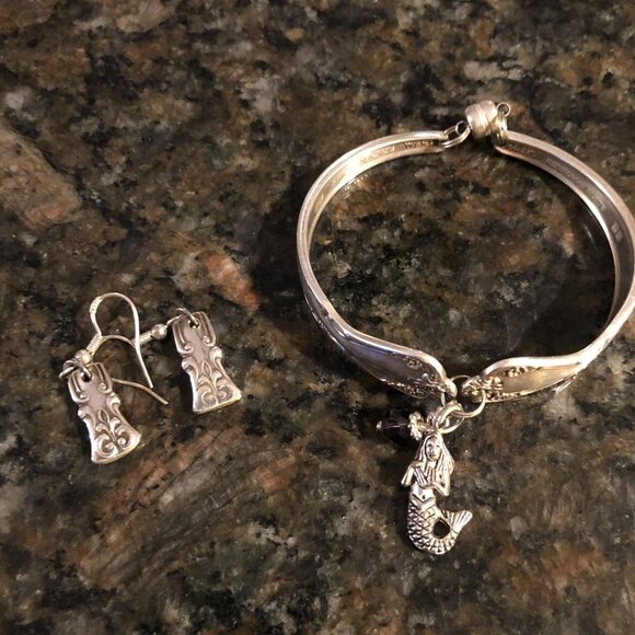 Hand crafted Bracelet Flatware Rogers & Bros Daybreak Elegant Lady Earrings - Picture 1 of 8